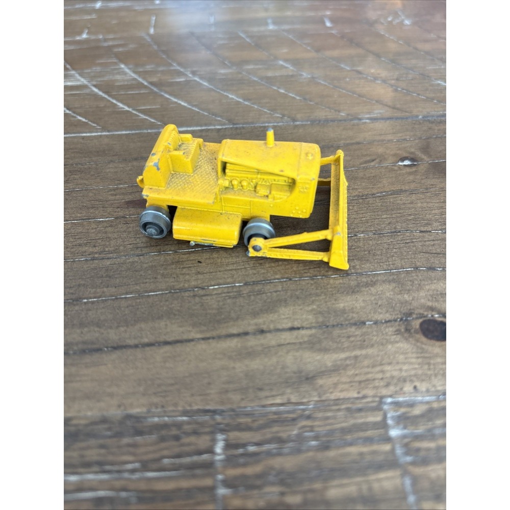 Matchbox Lesney No. 18 Caterpillar D8 Bulldozer Diecast Made in England